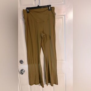 Crossover yoga pants by Arie 2XL